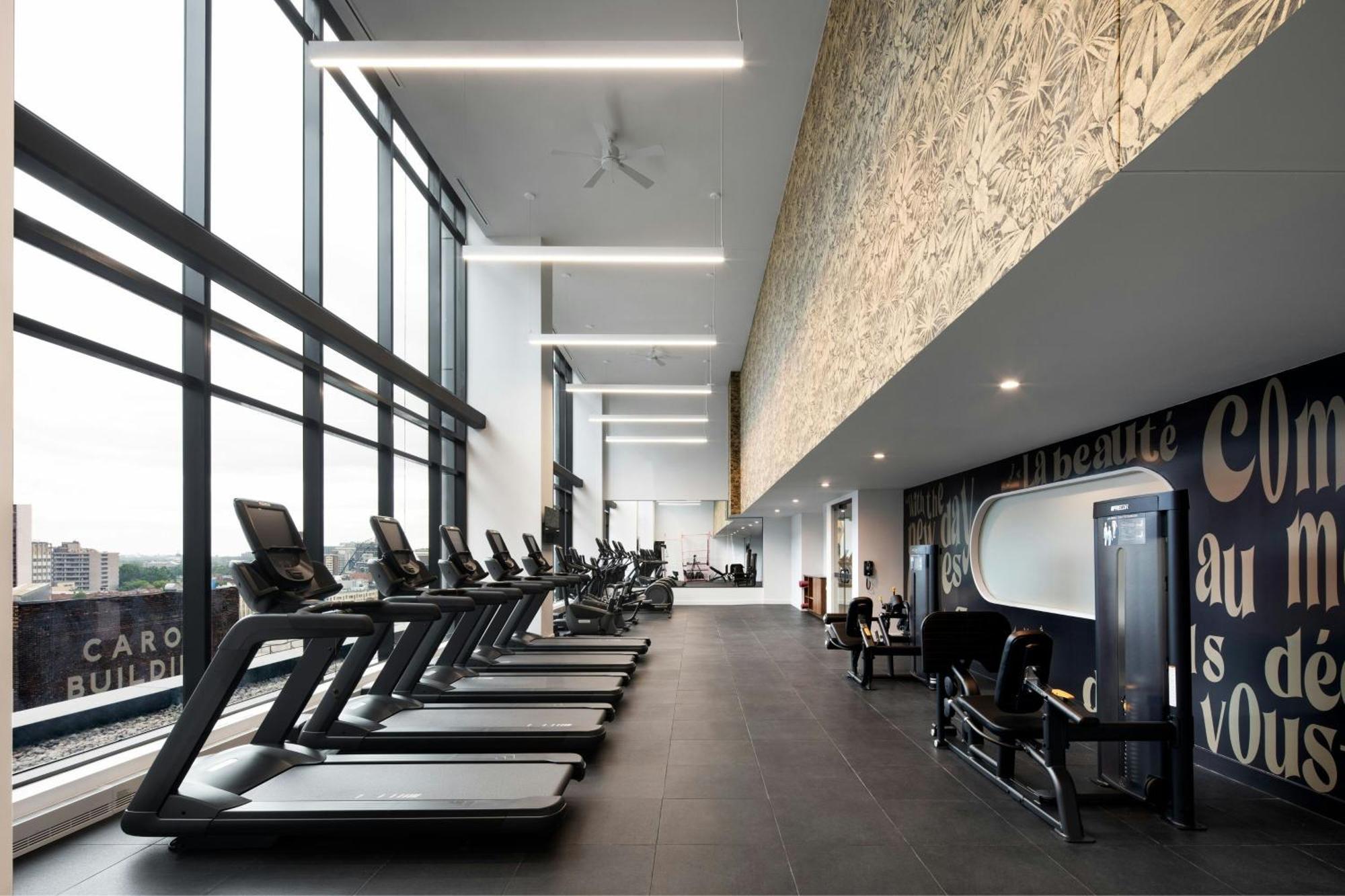 Honeyrose Hotel, Montreal, A Tribute Portfolio Hotel Luaran gambar The gym at The Collective Old Oak